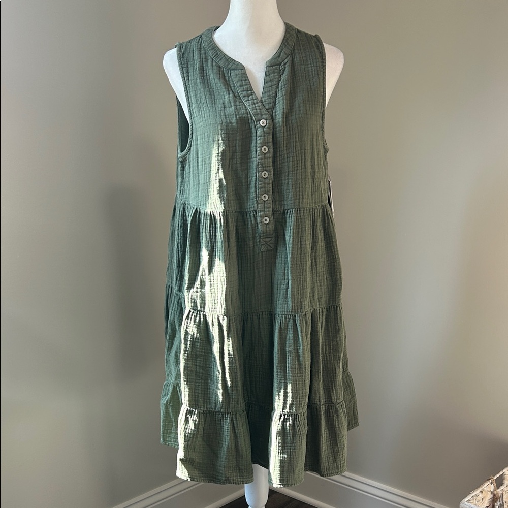 Westbound Olive Green Sleeveless Tiered Button-Front Dress.  New with Tags
